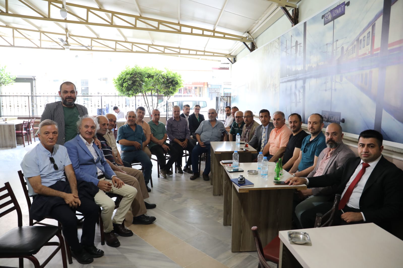 Izmit Belediyesi mahalle inceleme gezilerine ara vermeden Yenisehir'de basladi (4)