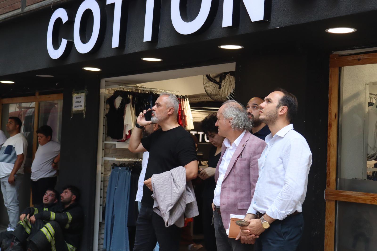 İzmit Belediyesi yangında vatandaşları yalnız bırakmadı (7)