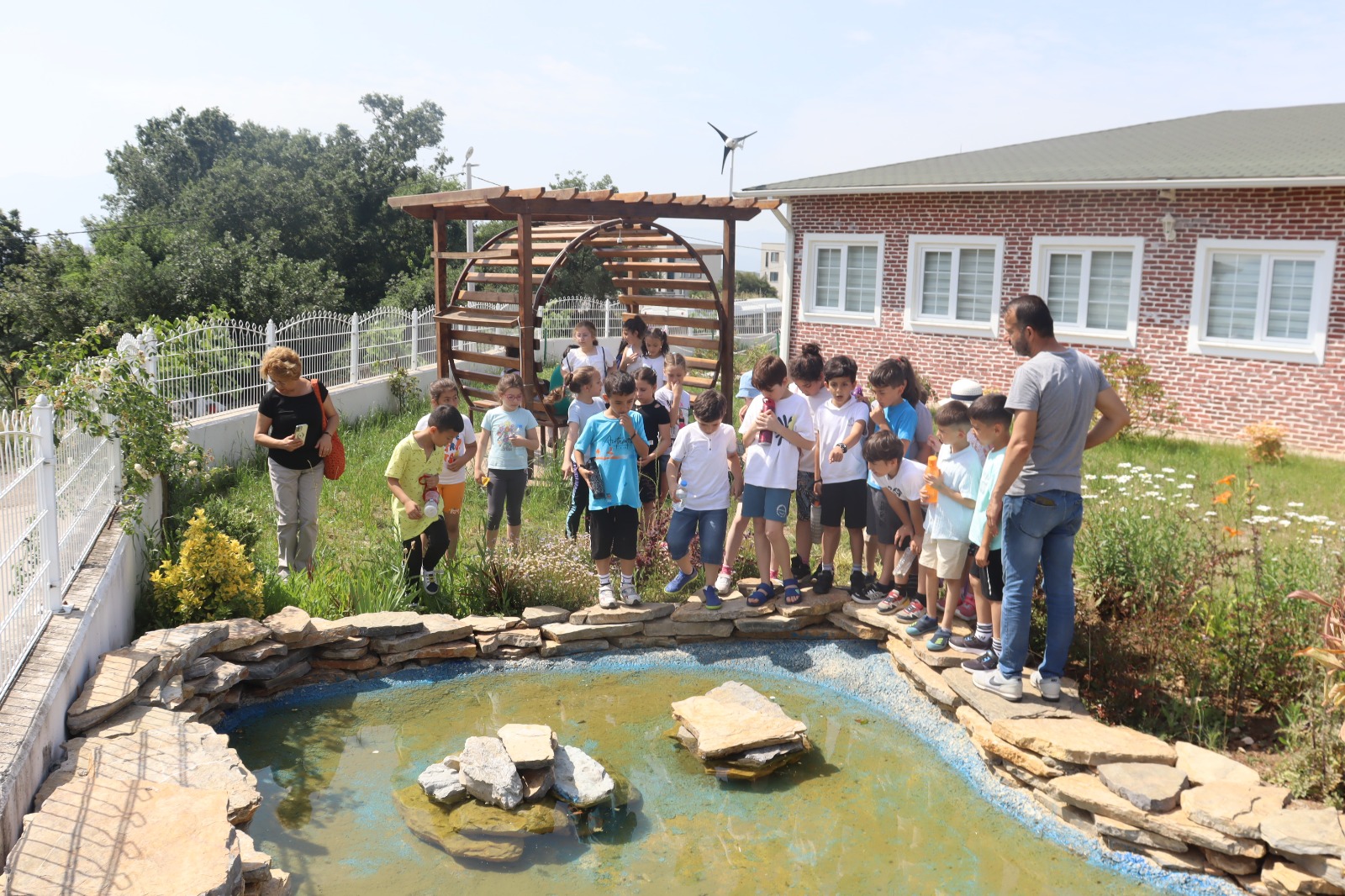 Izmit Belediyesinden Çevre Haftasi'nda çocuklarla anlamli etkinlik (11)