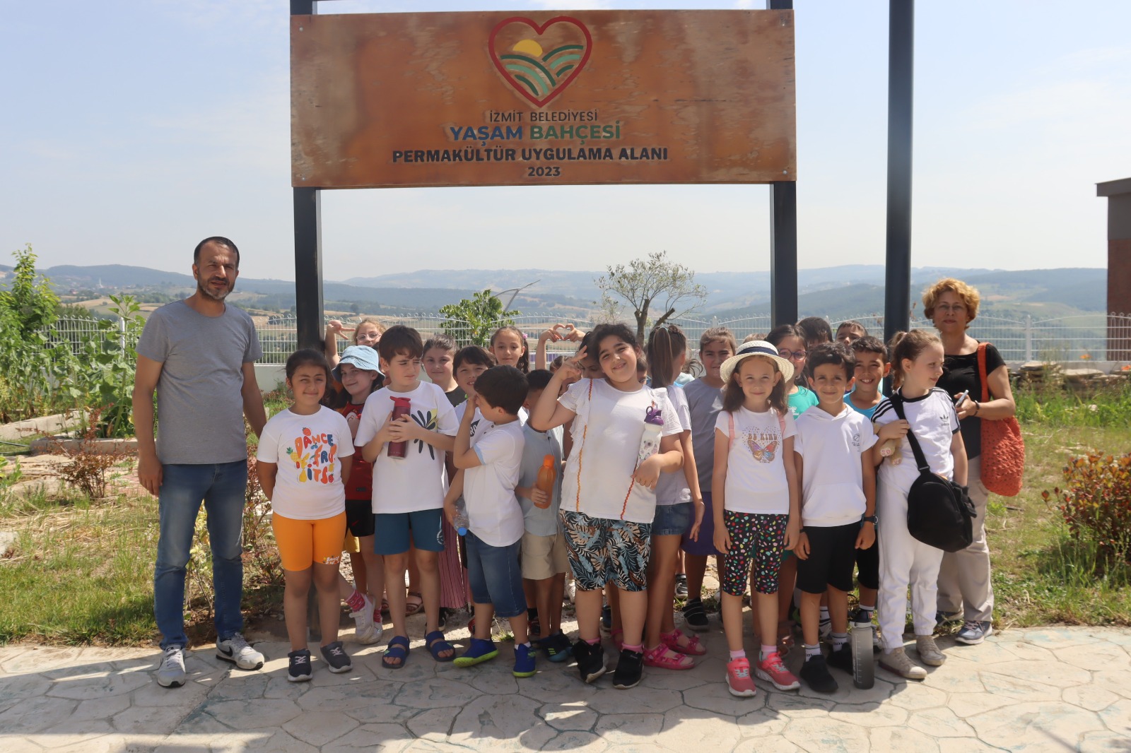 Izmit Belediyesinden Çevre Haftasi'nda çocuklarla anlamli etkinlik (8)