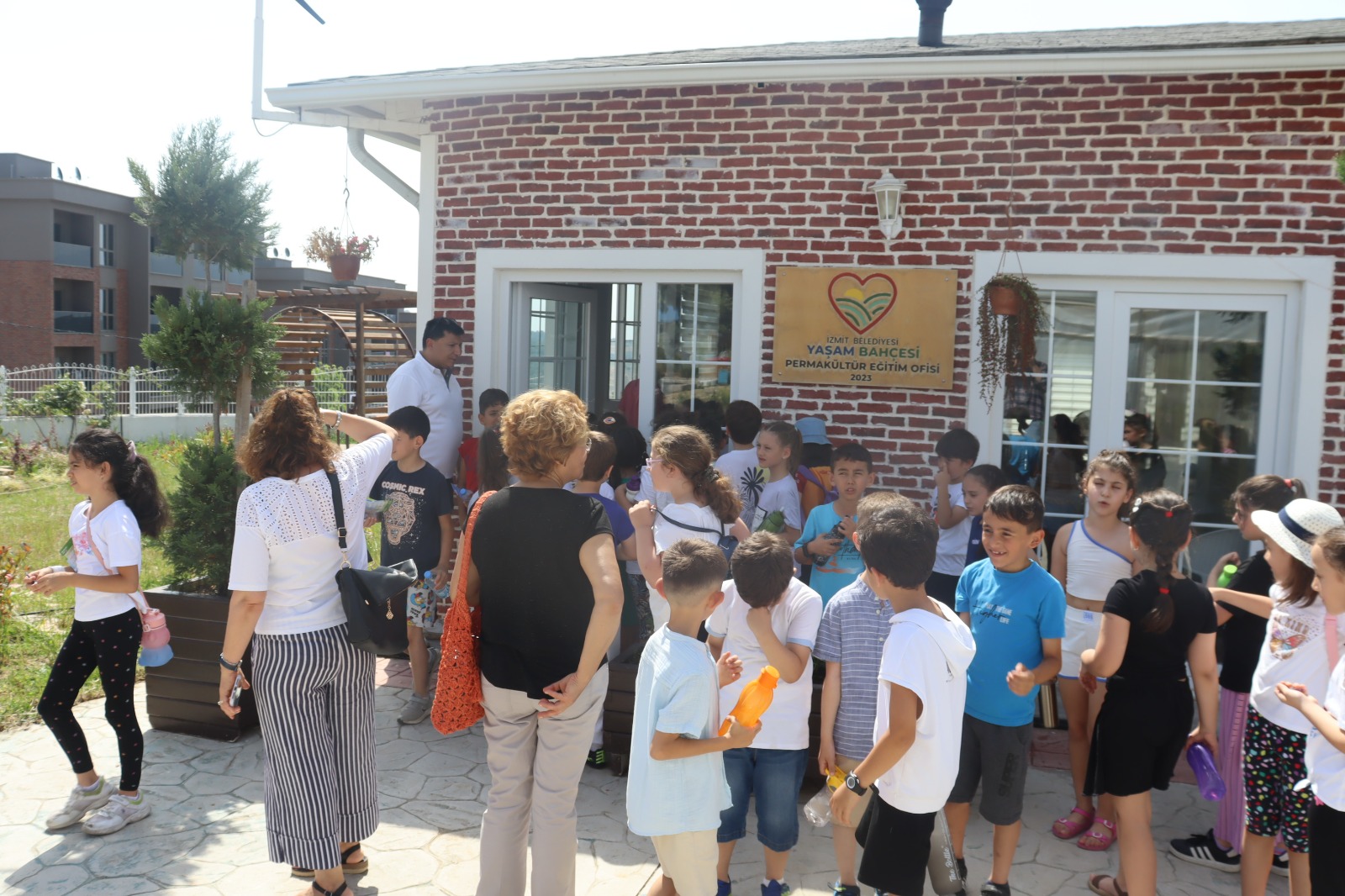 Izmit Belediyesinden Çevre Haftasi'nda çocuklarla anlamli etkinlik (9)