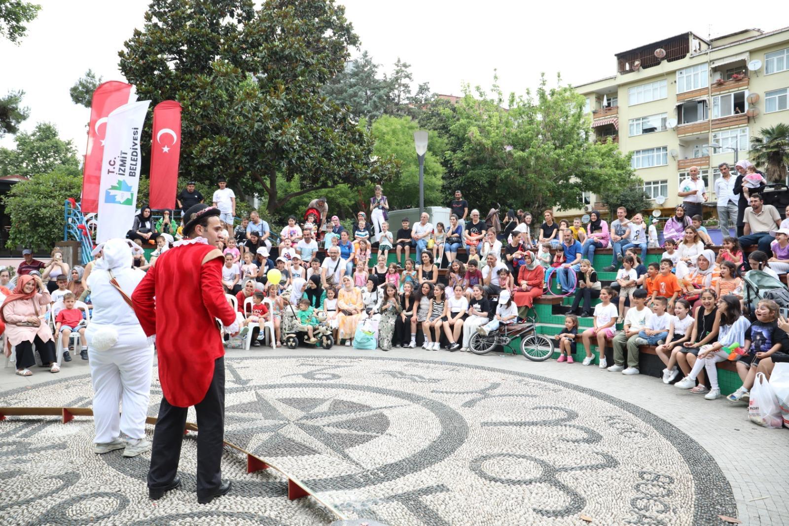 İzmit Belediyesinden öğrencilere Karne Şenliği (6)