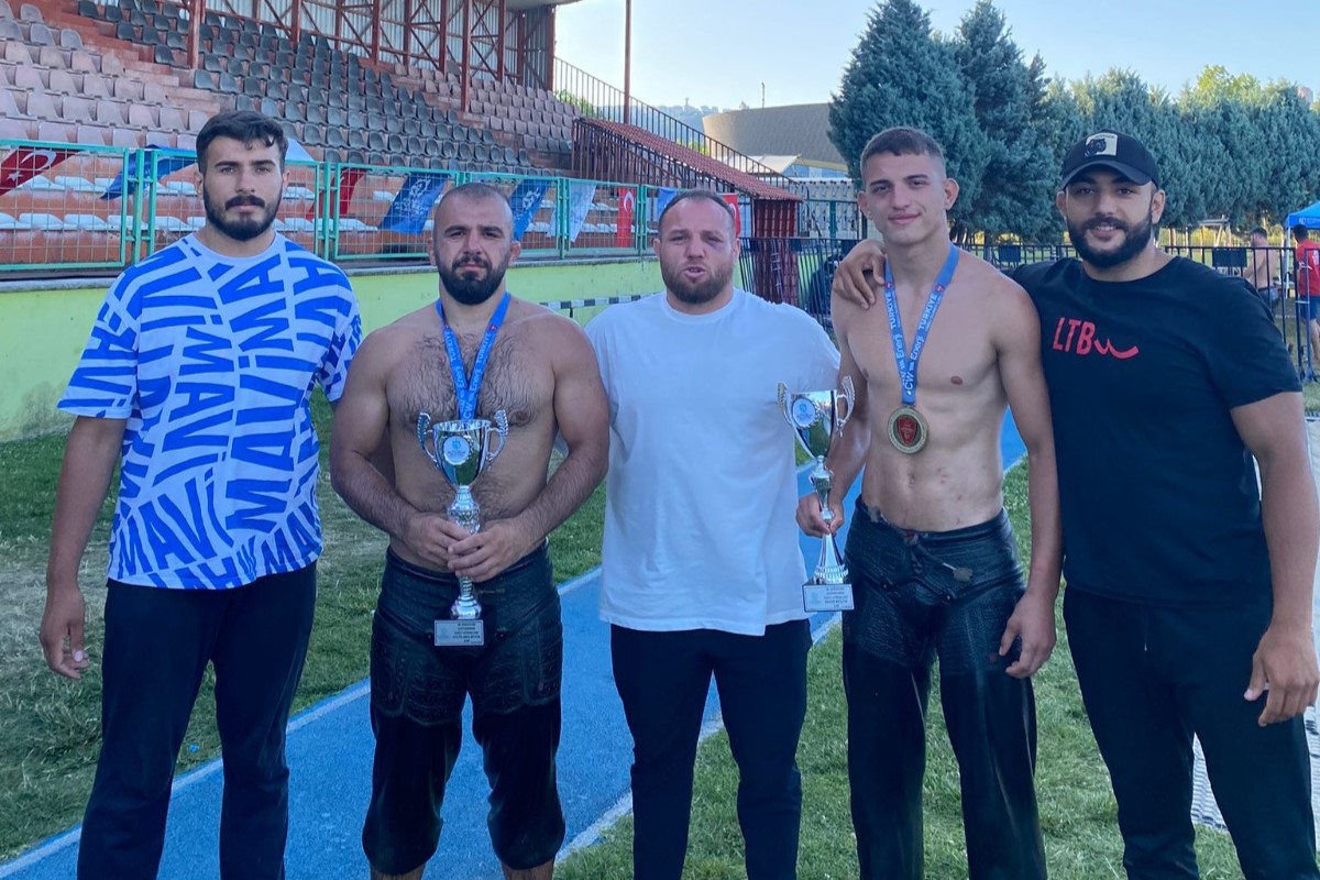İzmit Belediyespor Güreş Takımı madalyaya doymuyor (3)