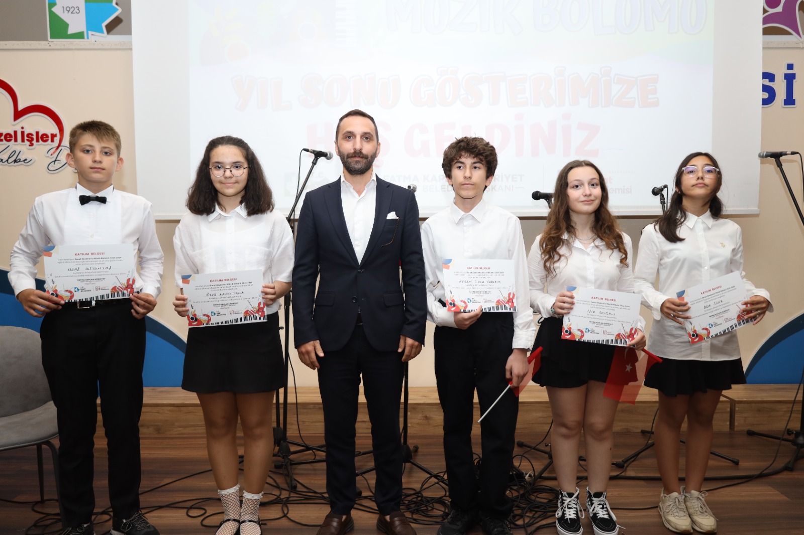 İzmit Sanat Akademisi öğrencilerinden yıl sonu gösterisi (7)
