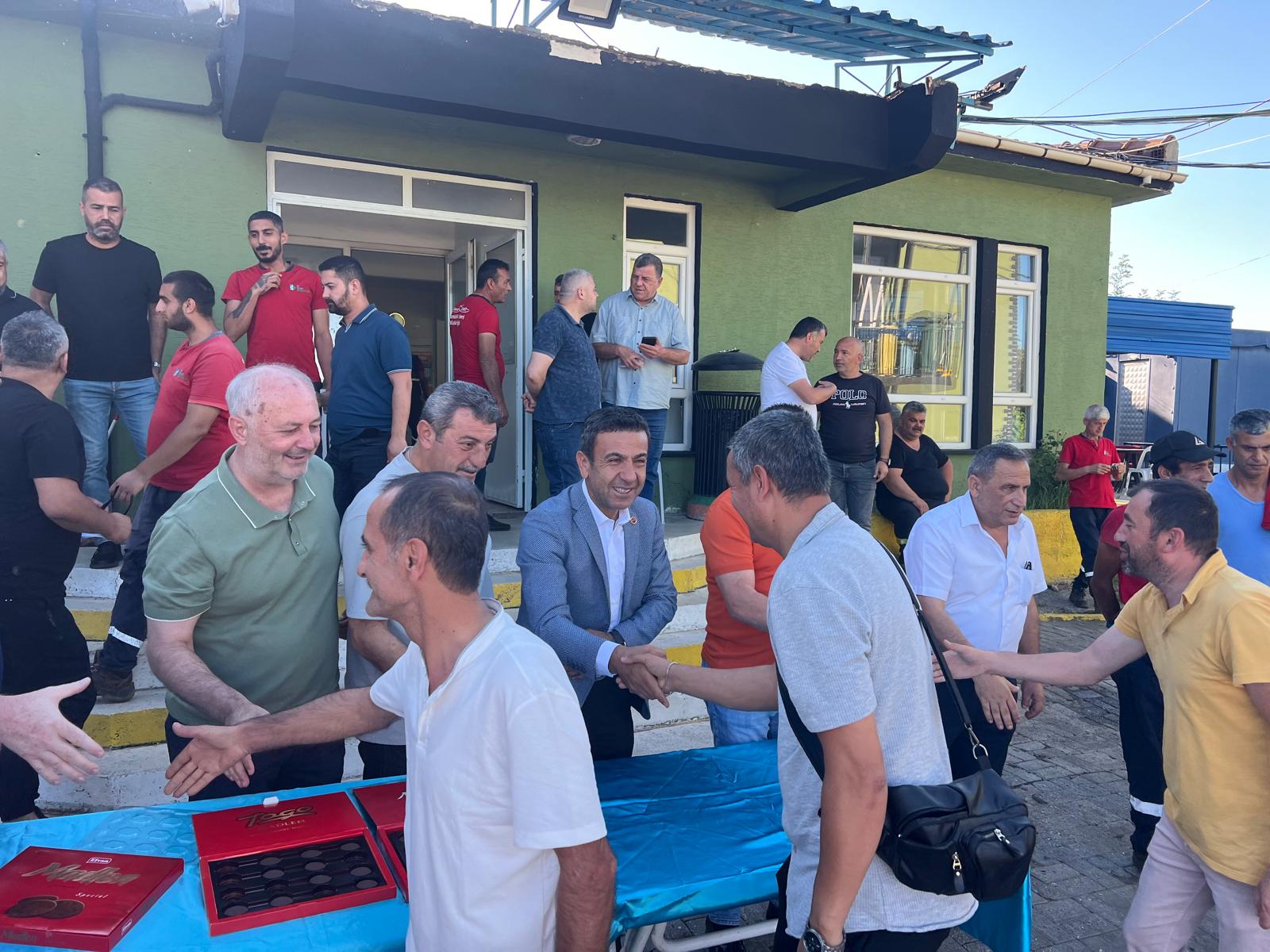 Izmit Temizlik Isleri Müdürlügü ailesi bayramlasti (1)