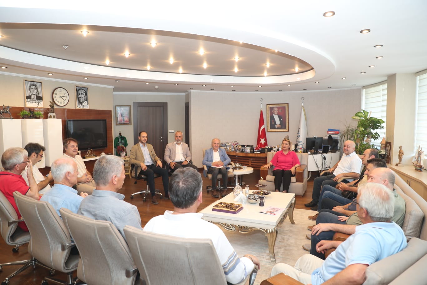 Baskan Hürriyet; Balkan, Rumeli ve Trakya derneklerini agirladi (2)