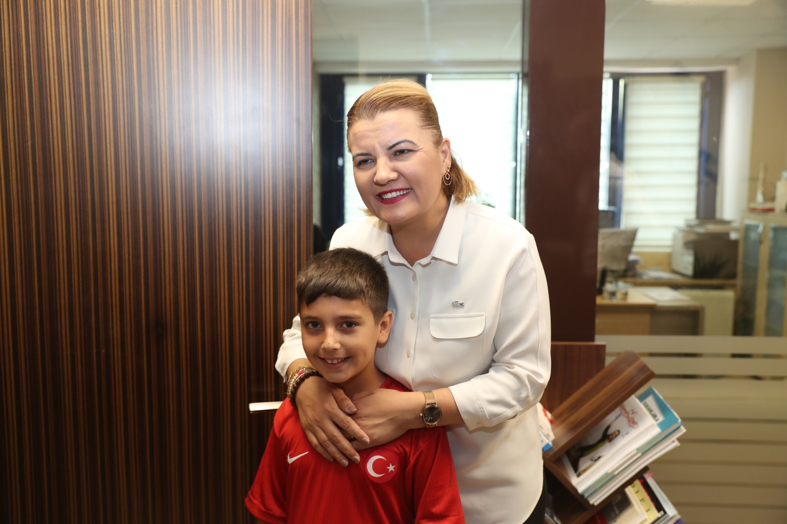 Baskan Hürriyet, Halk Bulusmalari'nda vatandaslari dinlemeye devam ediyor (1)