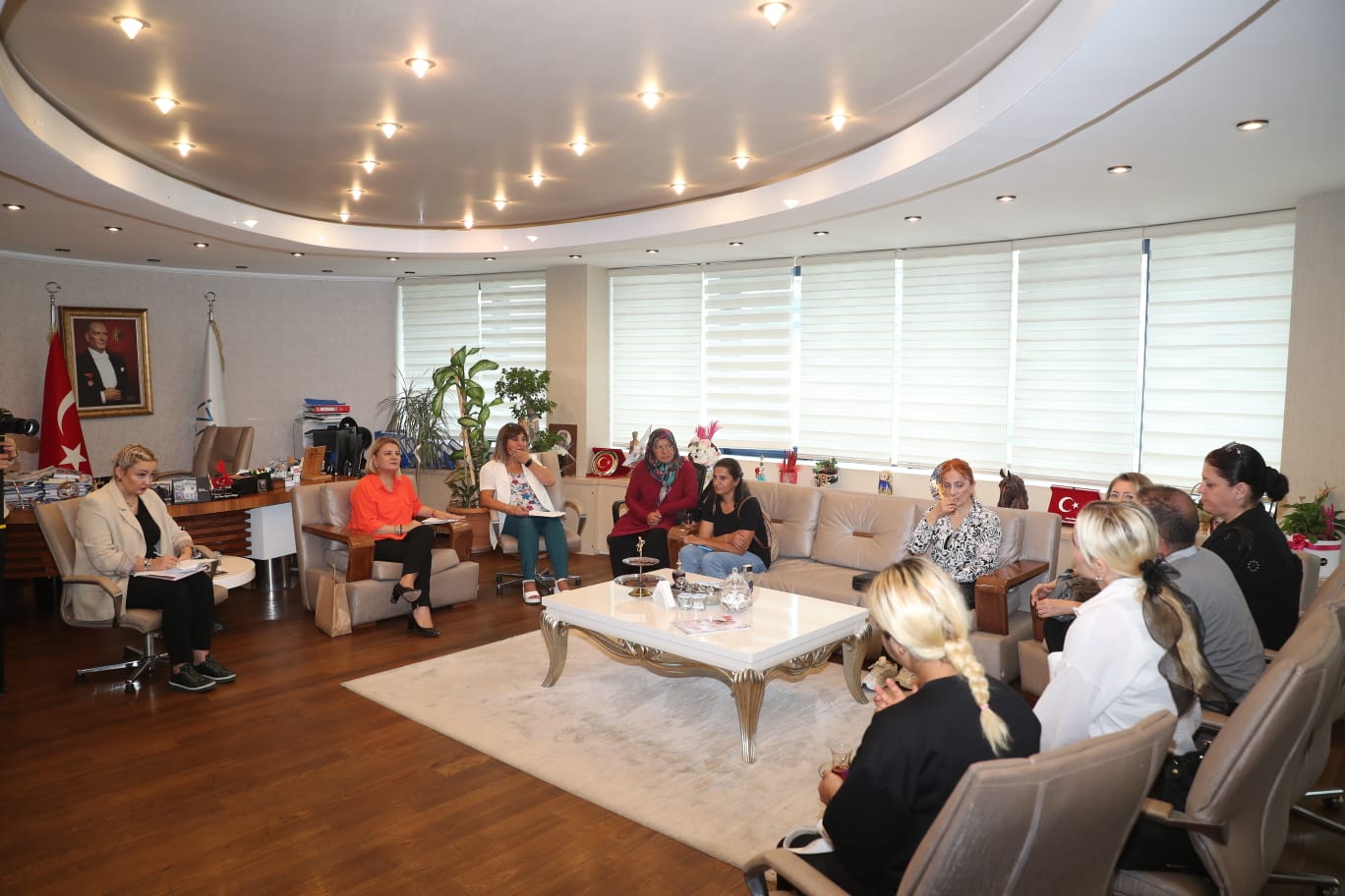 Baskan Hürriyet, vatandaslari dogrudan dinledigi Halk Bulusmalari'na devam ediyor (6)
