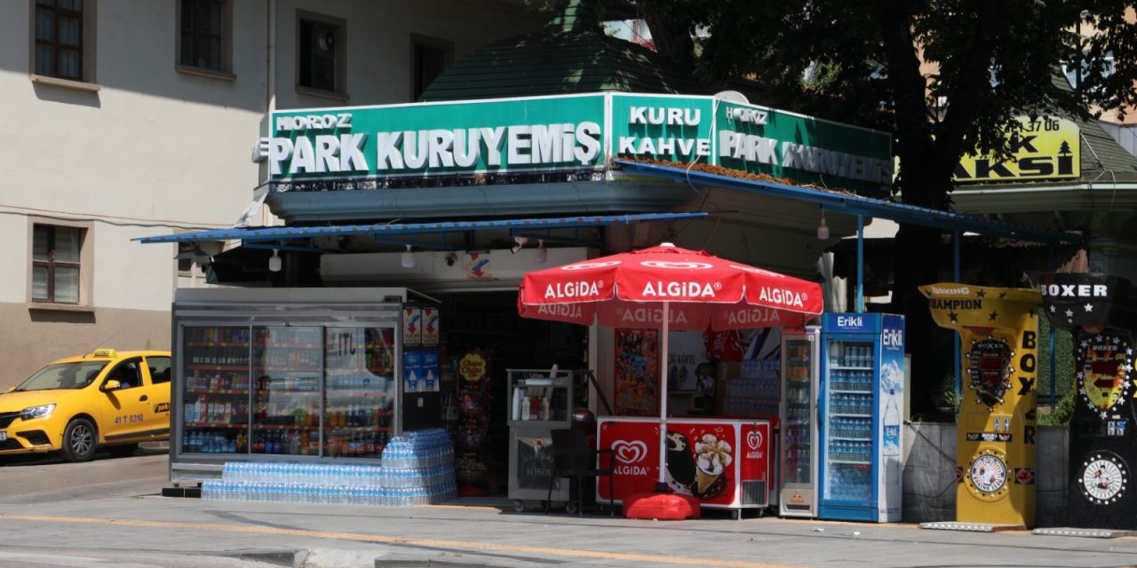 CUMHURİYET PARKI’NDAKİ BÜFE İHALEYE ÇIKIYOR