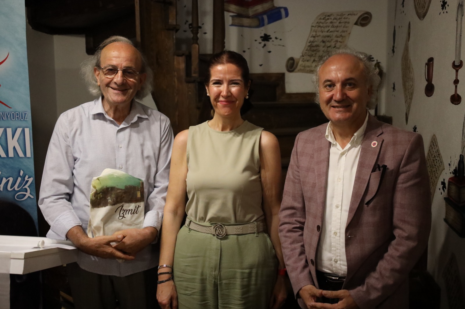 Hediyeler takdim edildi (4)