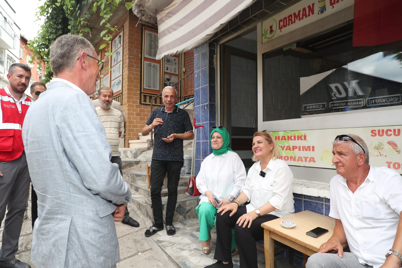 İzmit Belediyesi, Tavşantepe Caddesi’nde konforlu ulaşım için çalışmalara başladı (3)