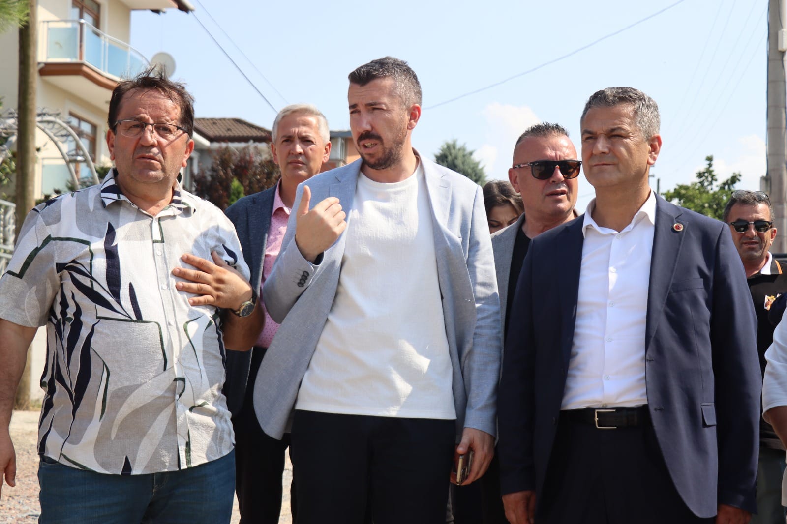 Izmit Belediyesi, Tepeköyün ihtiyaçlarini dinledi (2)