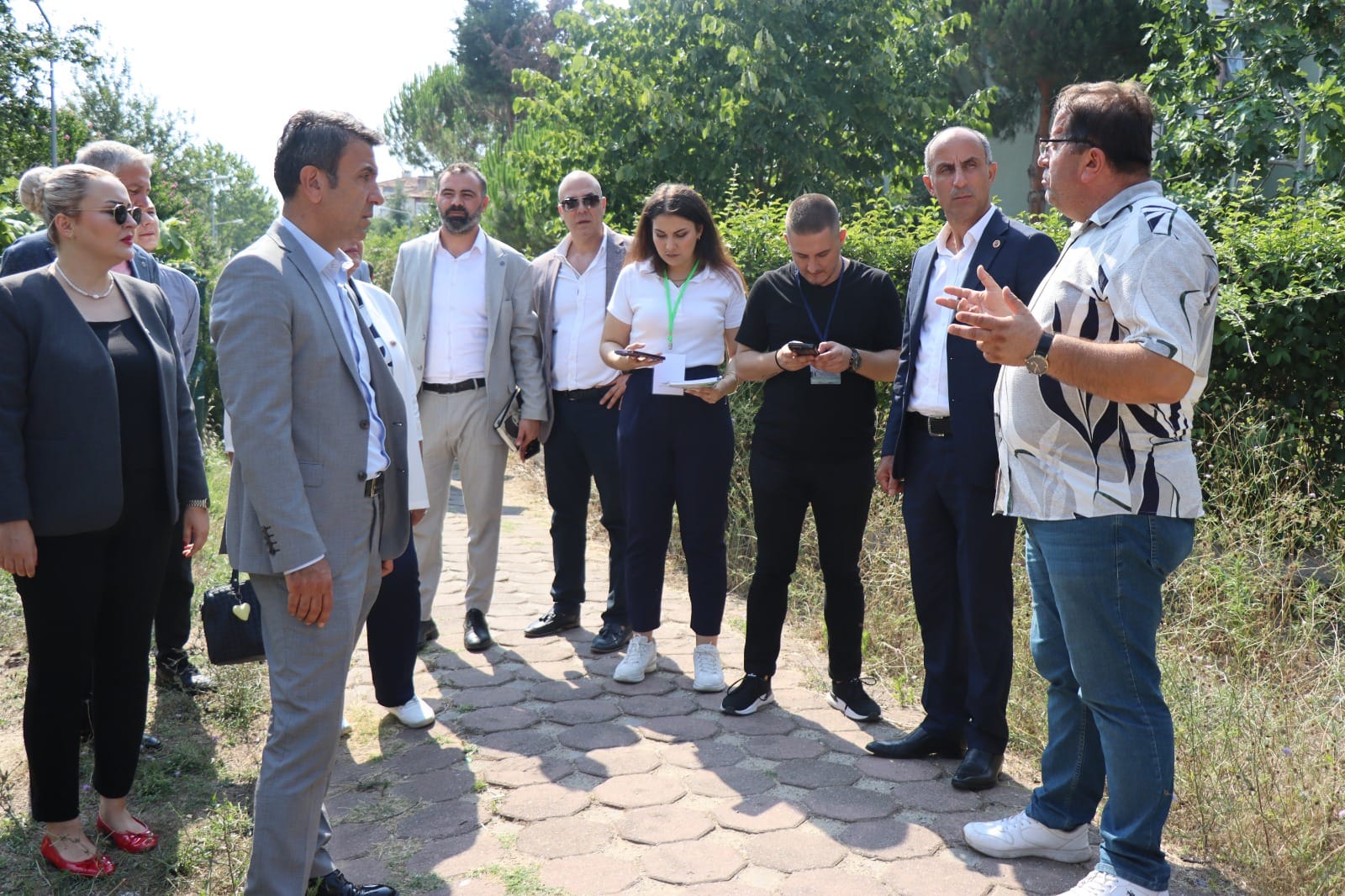 Izmit Belediyesi, Tepeköyün ihtiyaçlarini dinledi (8)