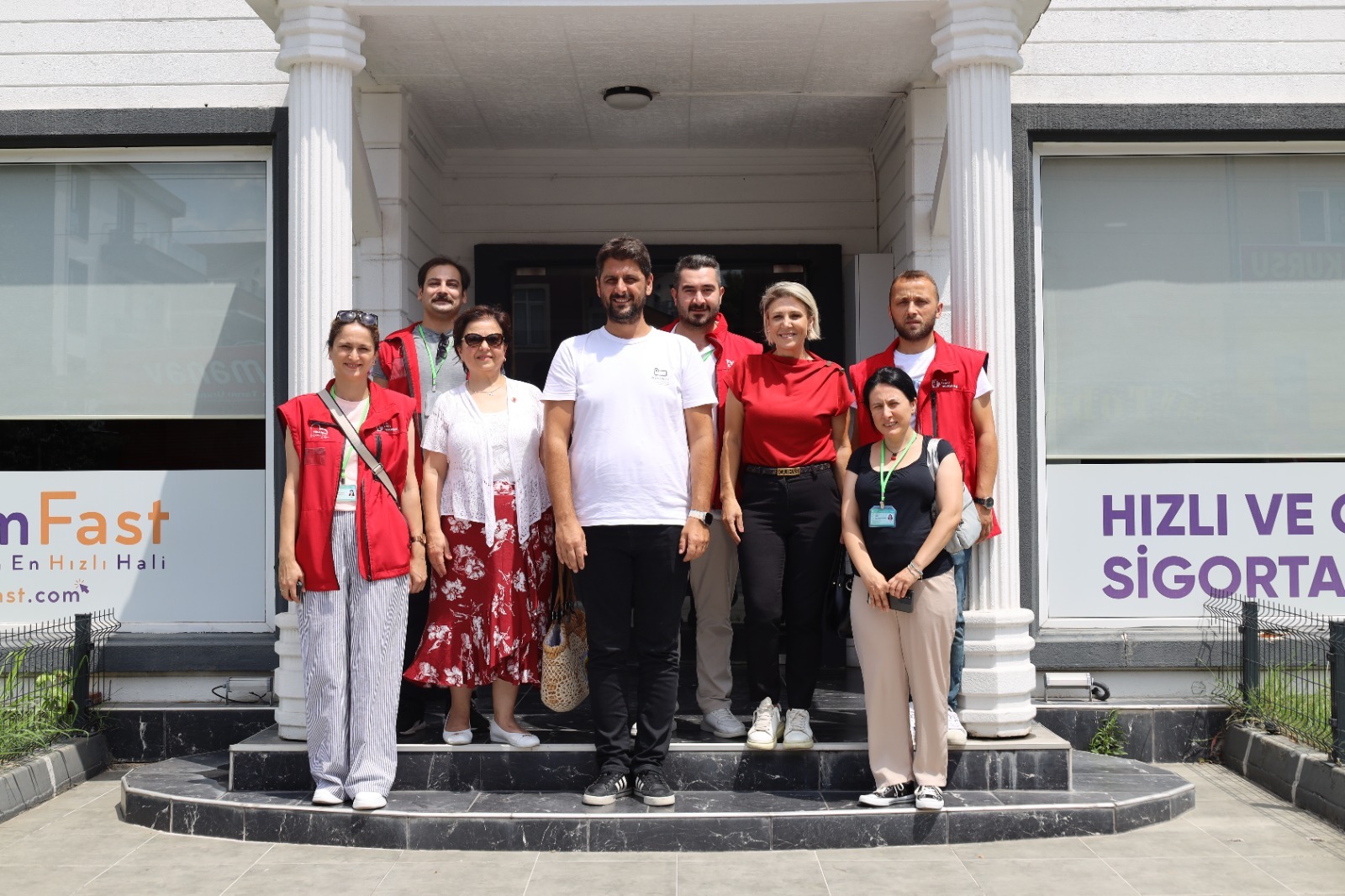 İzmit Belediyesi esnaflarla bağlarını güçlendirmeye devam ediyor (3)