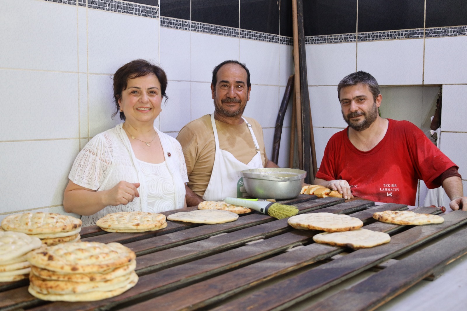 İzmit Belediyesi esnaflarla bağlarını güçlendirmeye devam ediyor (4)