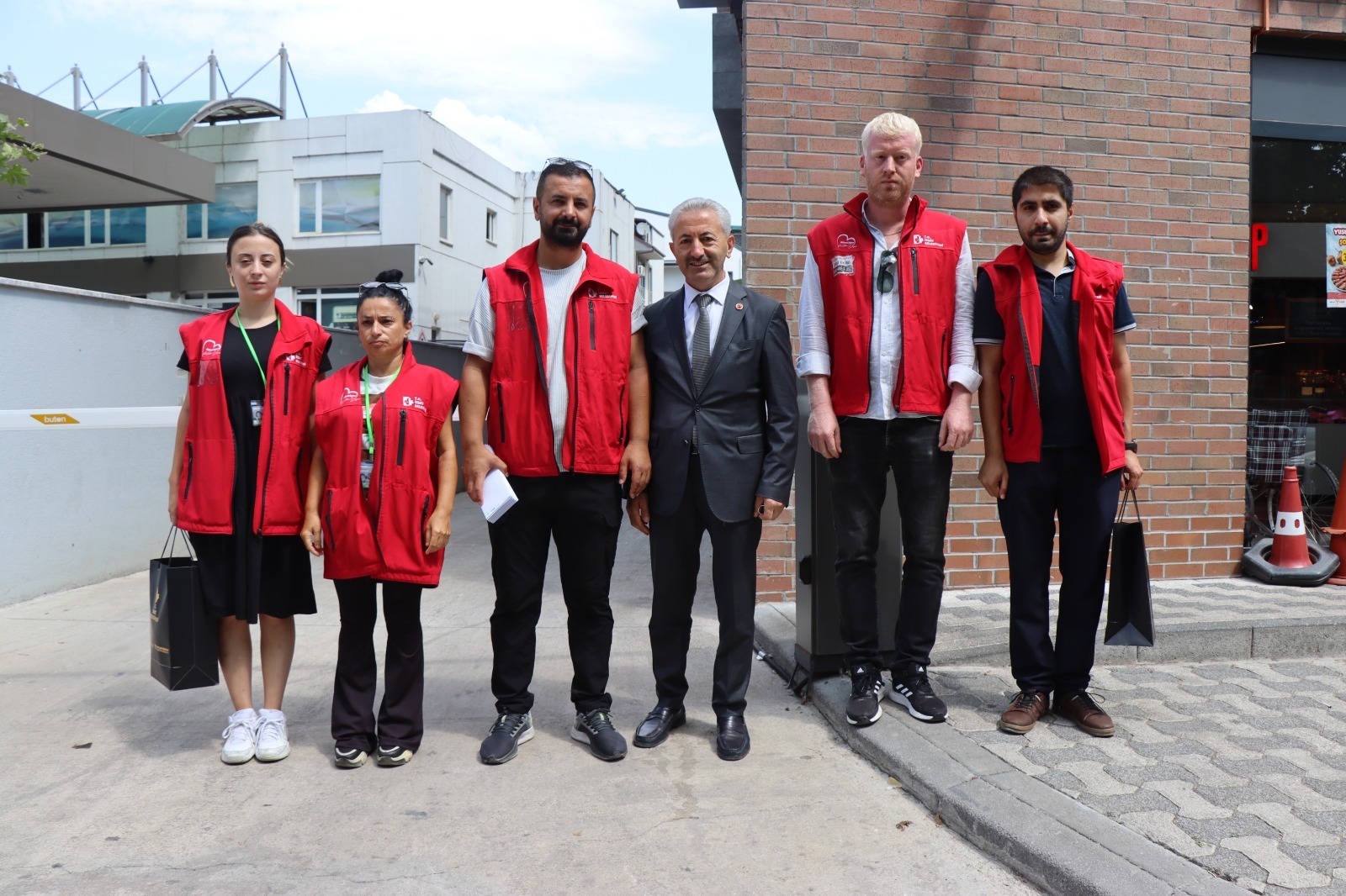 İzmit Belediyesi esnaflarla bağlarını güçlendirmeye devam ediyor (9)
