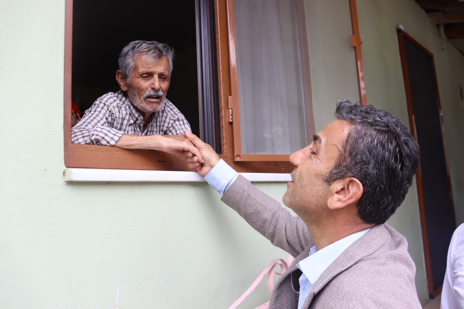 İzmit Belediyesi köyleri önemsiyor ve sık sık ziyaret ediyor (7)