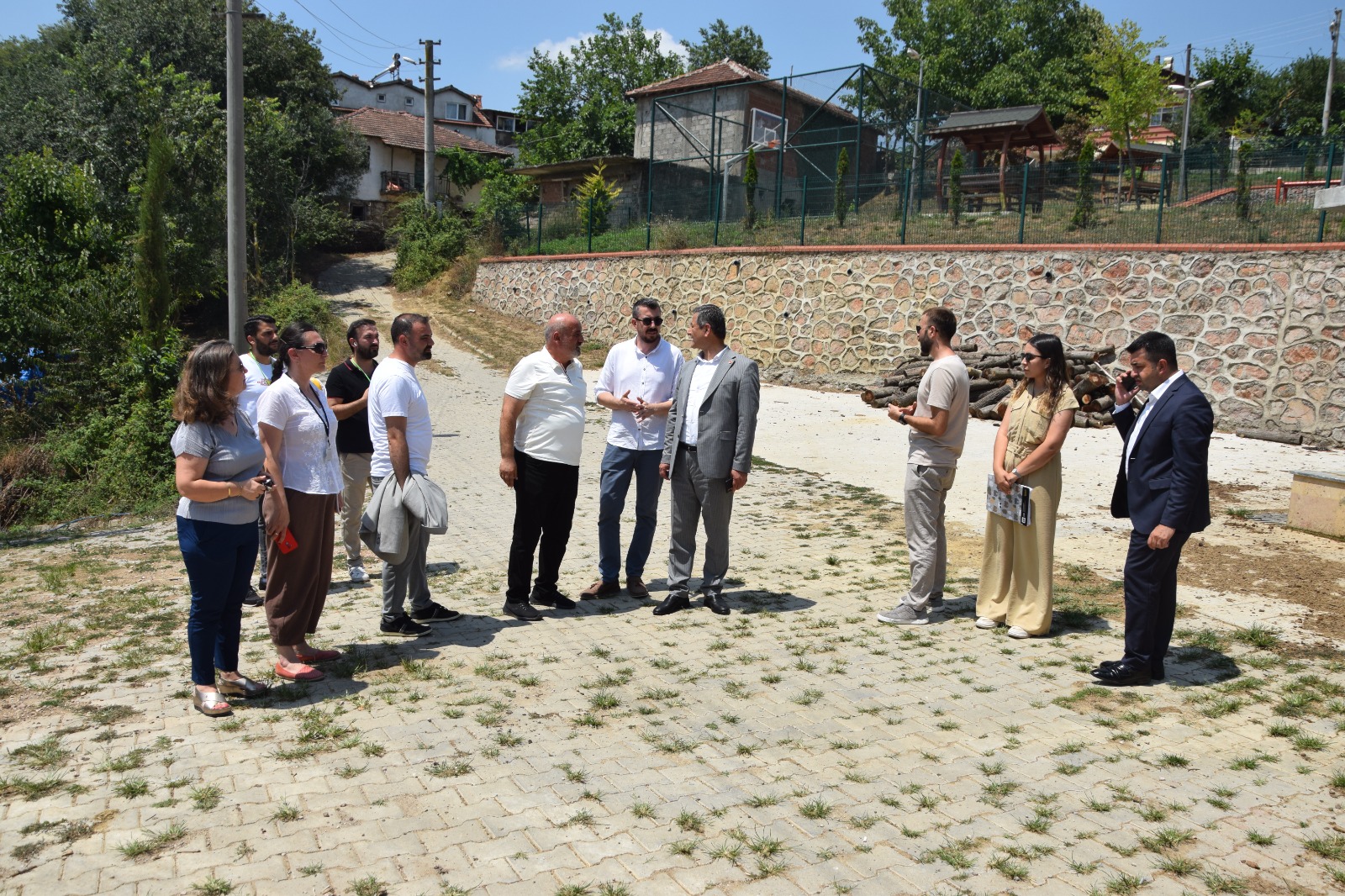 İzmit Belediyesi mahalle gezilerine Sepetçi’de devam etti (5)