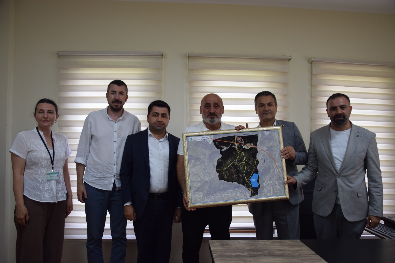 İzmit Belediyesi mahalle gezilerine Sepetçi’de devam etti (6)