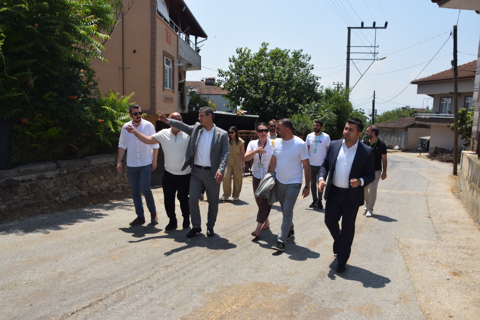 İzmit Belediyesi mahalle gezilerine Sepetçi’de devam etti (8)
