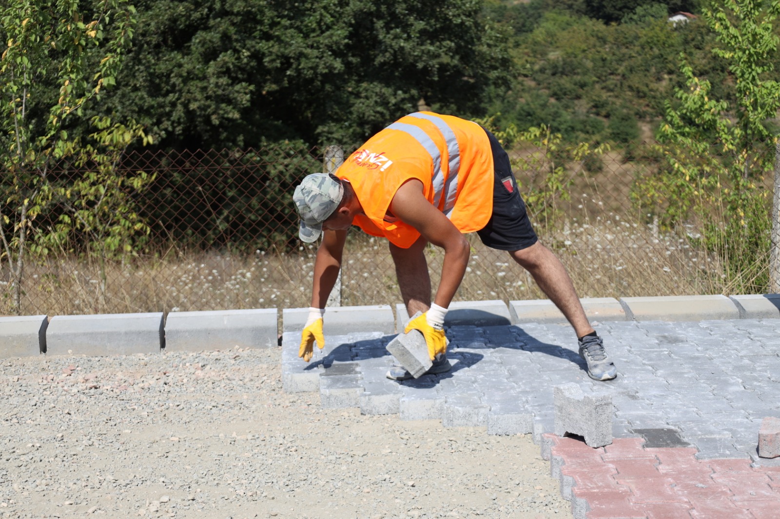 İzmit Belediyesinden Akmeşe Atatürk Mahallesine parke yol (5)
