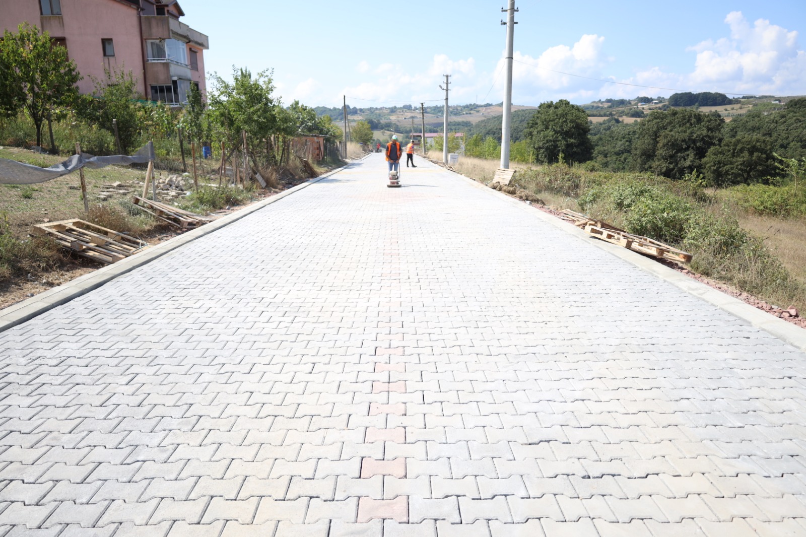 İzmit Belediyesinden Akmeşe Atatürk Mahallesine parke yol (7)