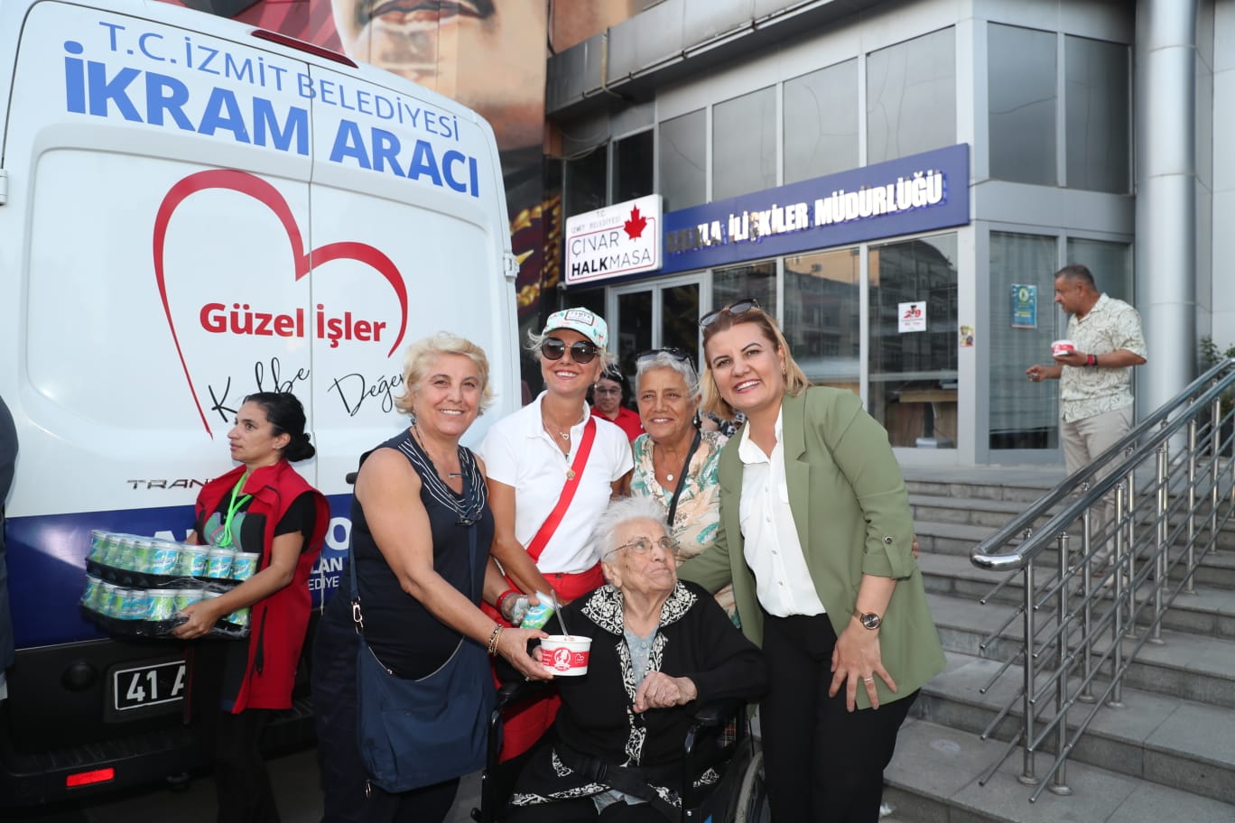 İzmit’te Kurtuluş Korteji coşkusu! (1)