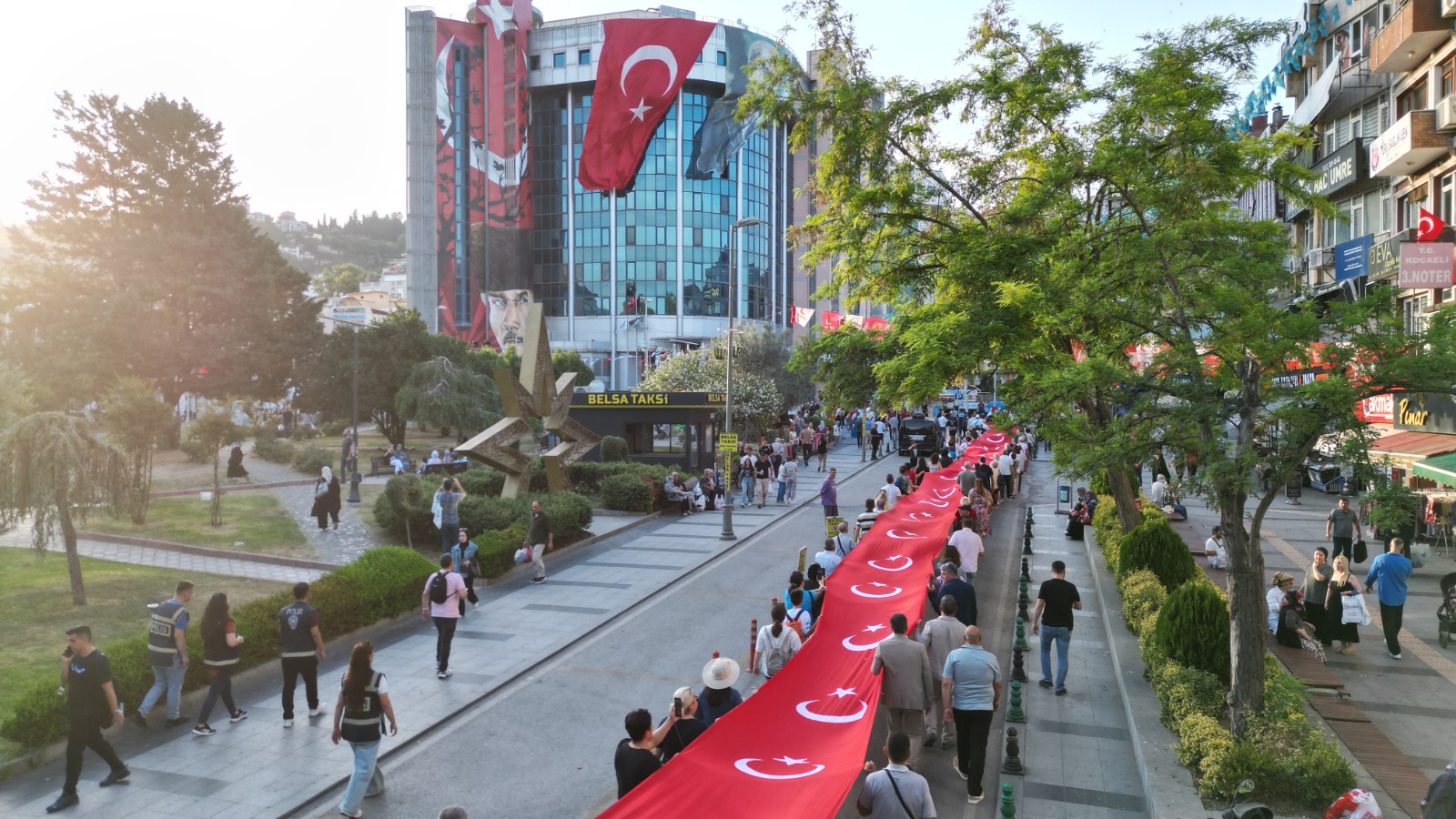 İzmit’te Kurtuluş Korteji coşkusu! (4)