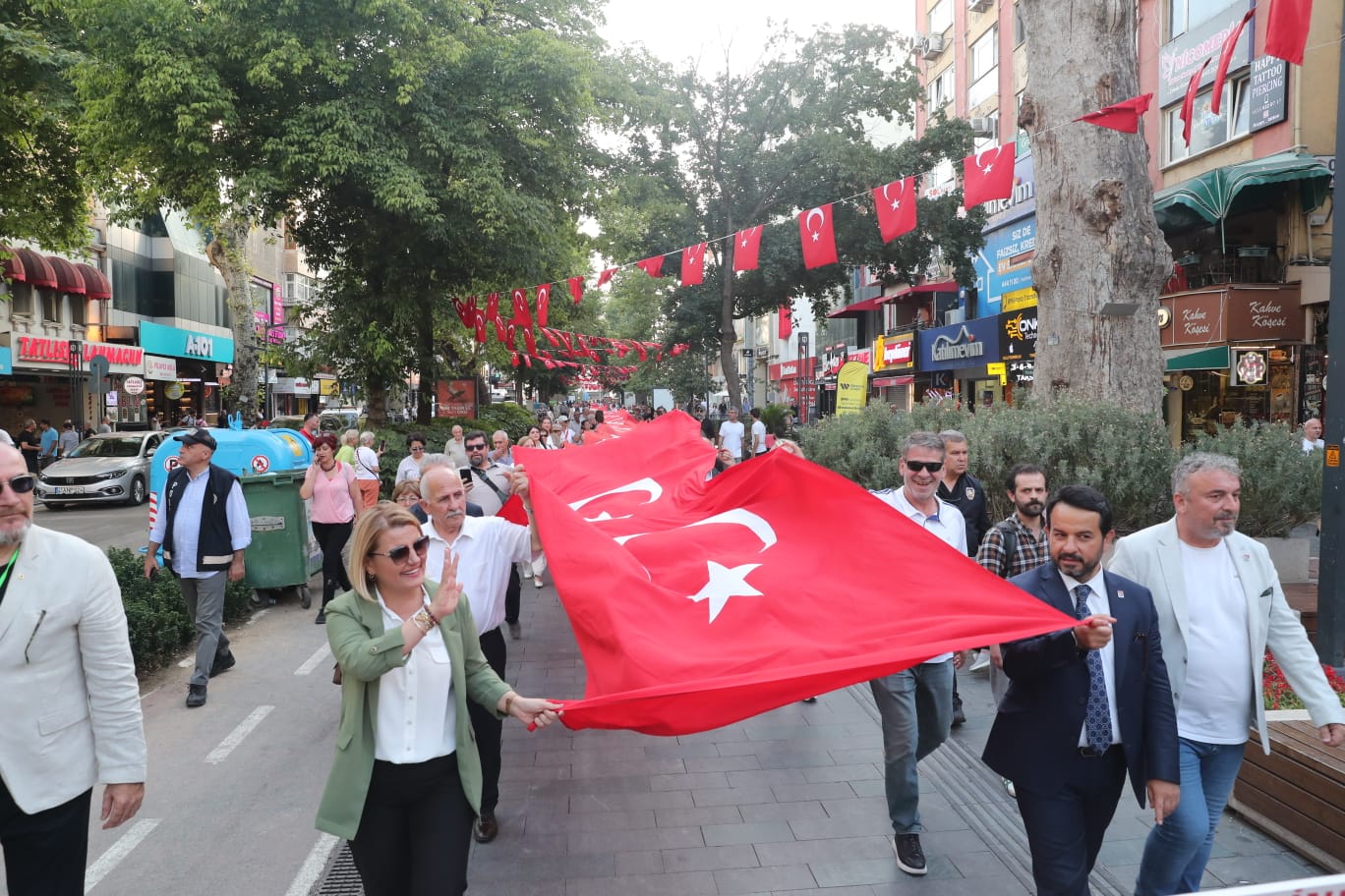 İzmit’te Kurtuluş Korteji coşkusu! (8)