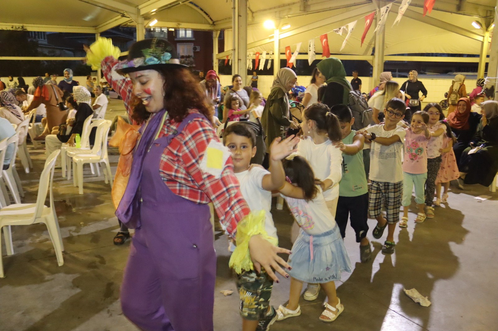 İzmit’te Yaz Akşamlarıyla Yenişehir Mahallesi’nde çocuklar gönüllerince eğlendi (6)