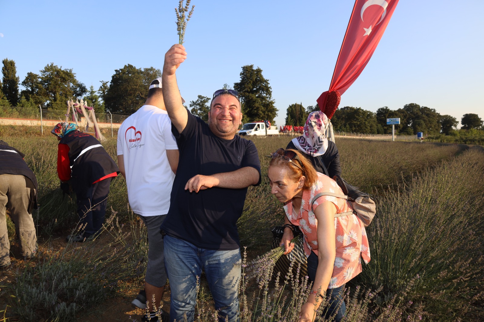 Özel gereksinimli çocuklar ve aileleri Izmit'in Lavanta Bahçesi'nde bulustu (3)