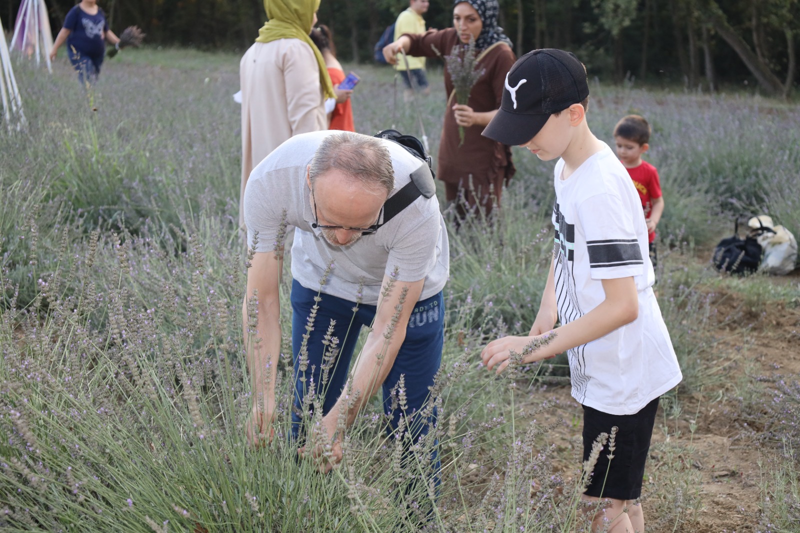 Özel gereksinimli çocuklar ve aileleri Izmit'in Lavanta Bahçesi'nde bulustu (8)