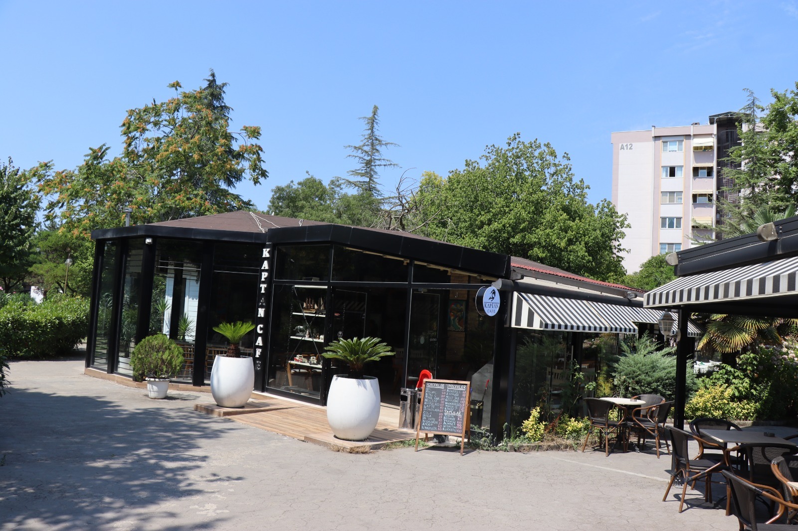 Yahya Kaptan'daki Kafe kiralama ihalesine çıkıyor (2)