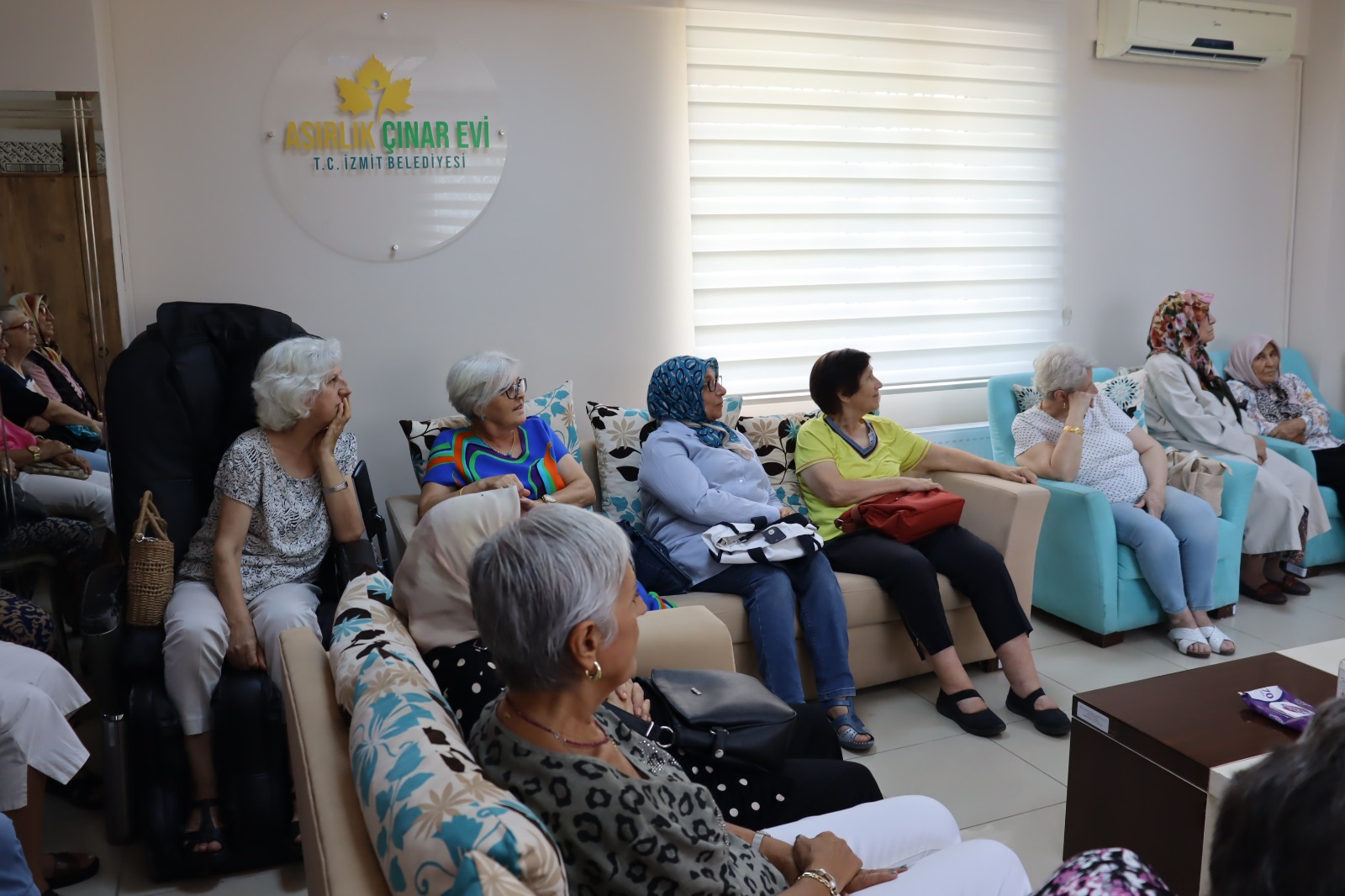 Asırlık Çınar Evin'de İzmit’in çınarlarına önemli seminer (1)