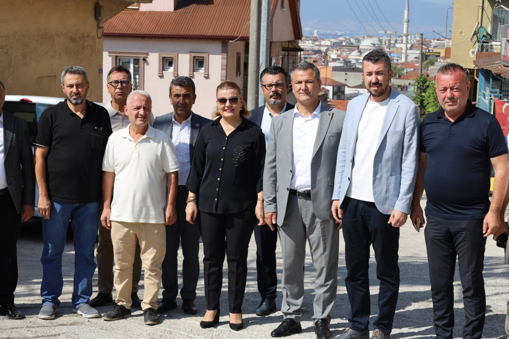 Başkan Hürriyet sözünü tuttu, Tavşantepe Caddesi 15 günde yenilendi (1)