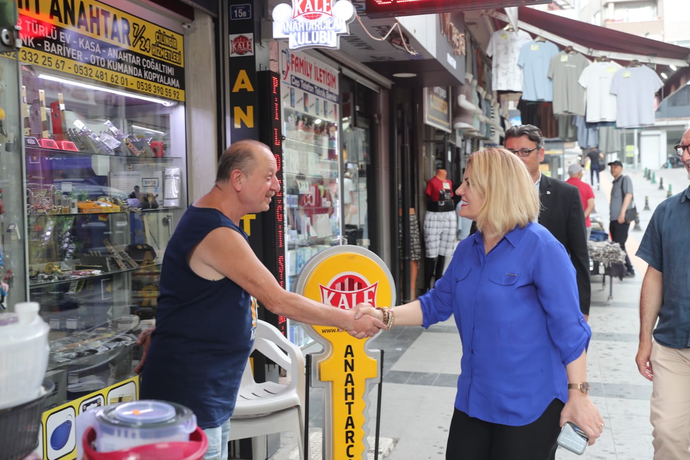 Hürriyet, “İnönü Caddesi’nde trafik kesinlikle çift yönlü olmalı” (1)