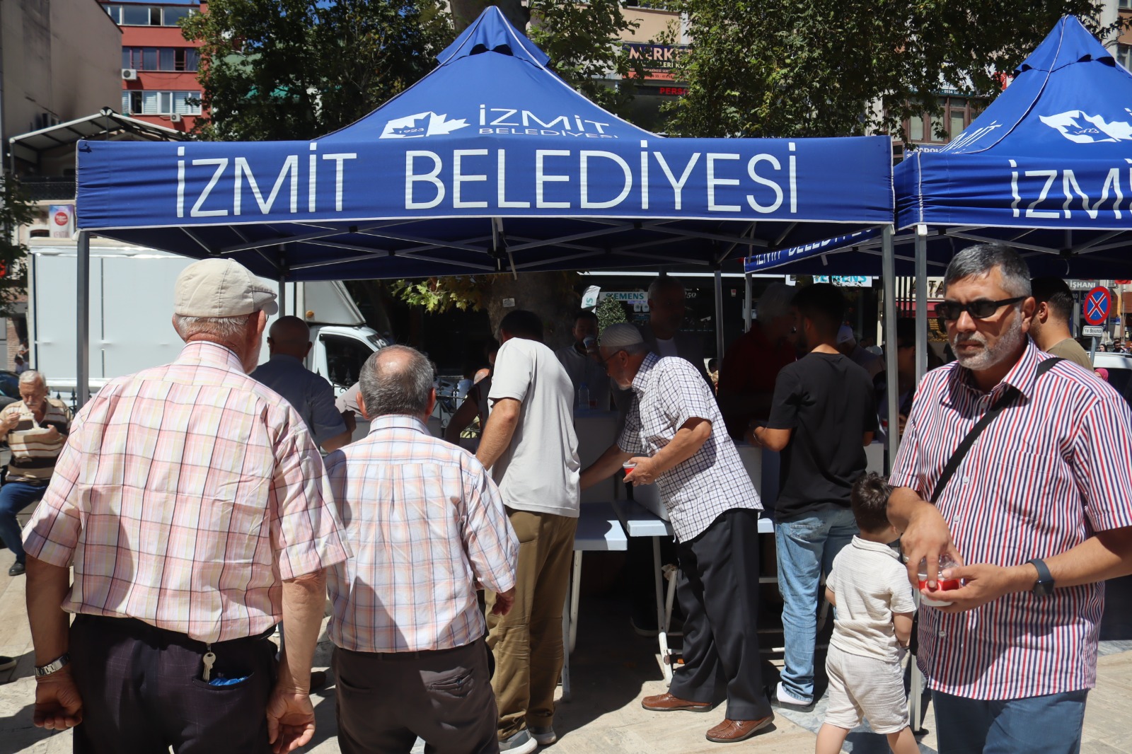 İzmit Belediyesi 17 Ağustos Depreminde Hayatını Kaybeden Vatandaşları Unutmadı (9)