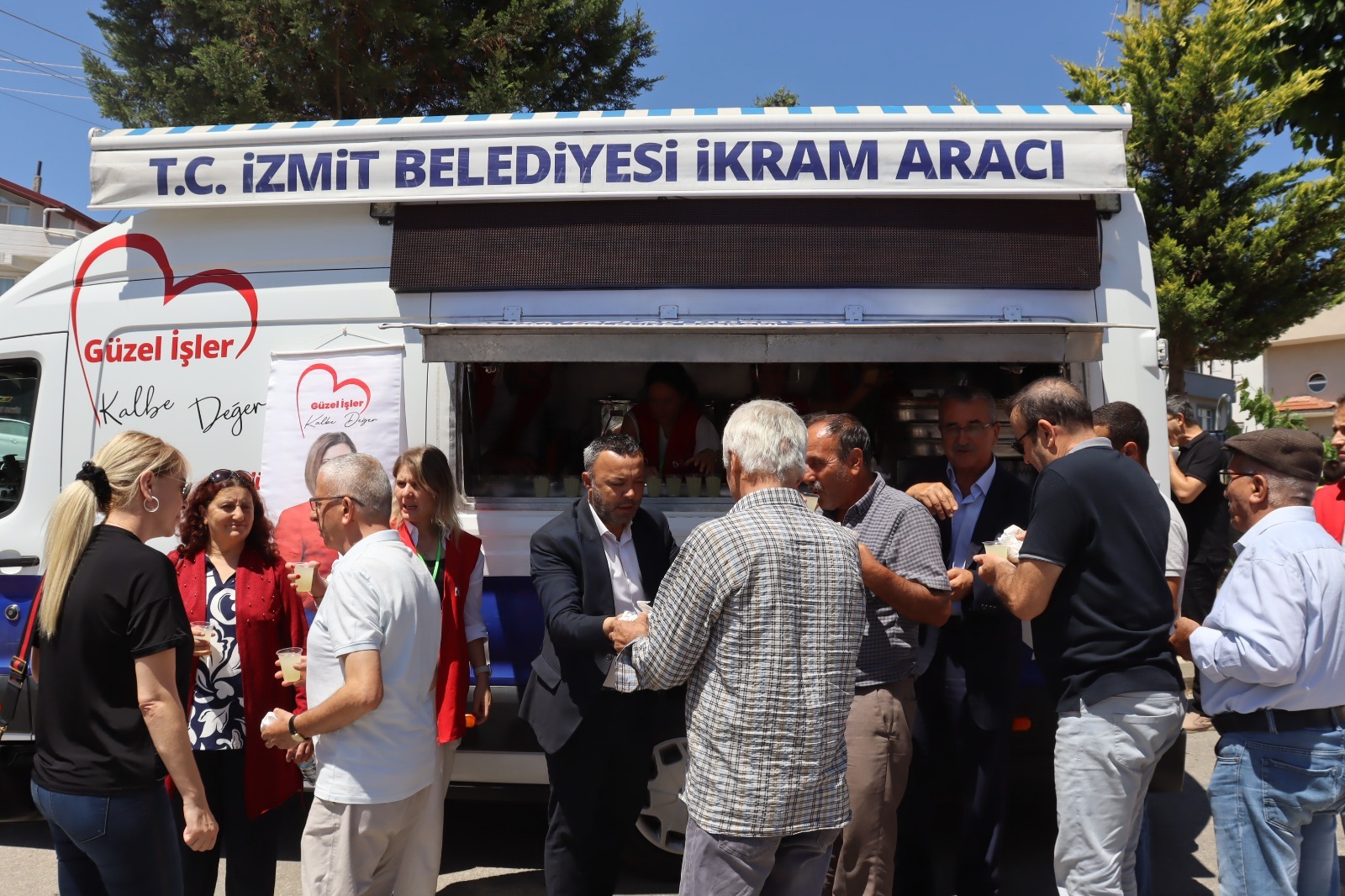 Izmit Belediyesi, Cuma Namazi sonrasi Fatih Cami Cemaati ile bulustu (3)