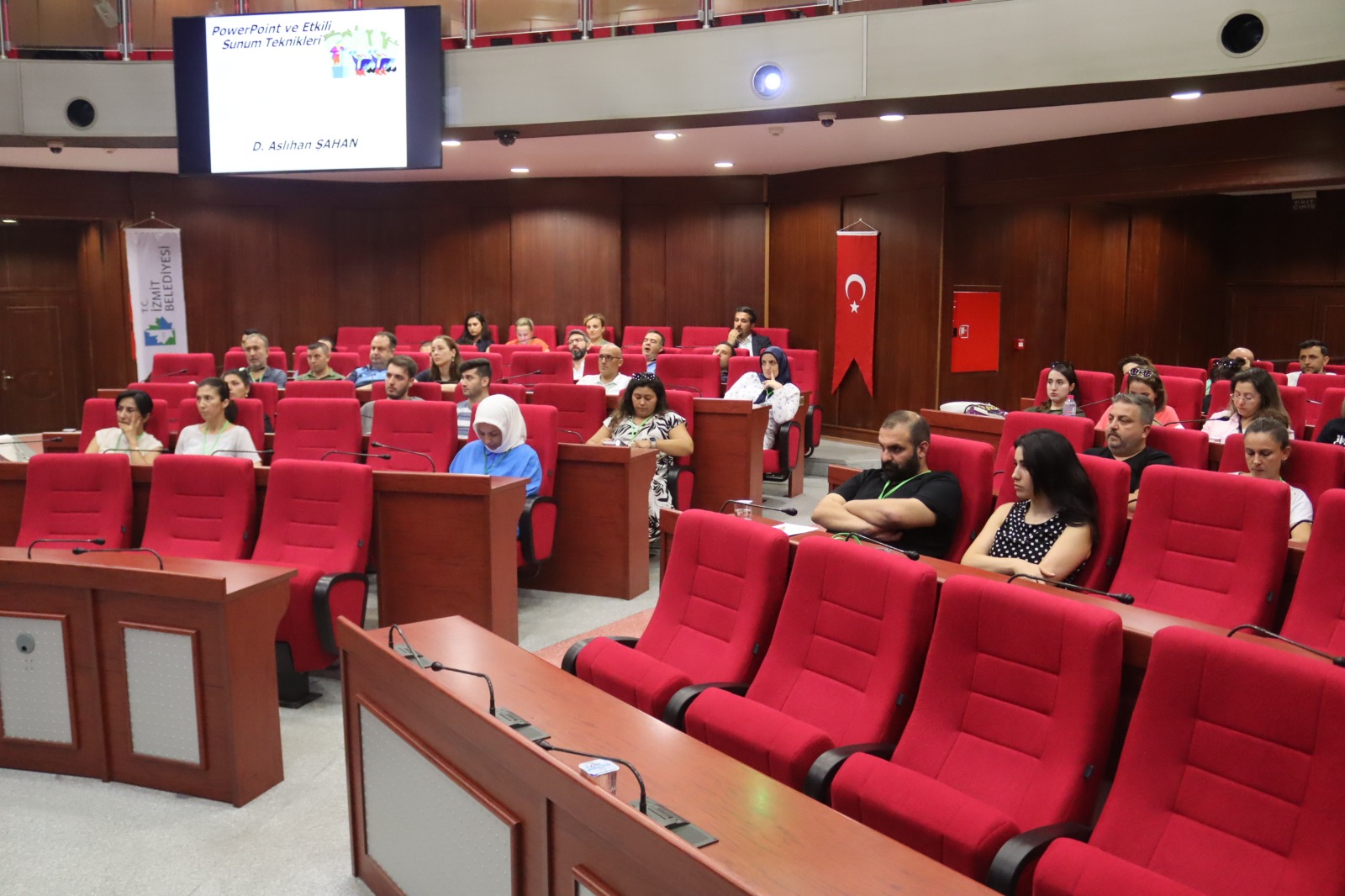 İzmit Belediyesi Dijital Akademi eğitimleri devam ediyor (3)