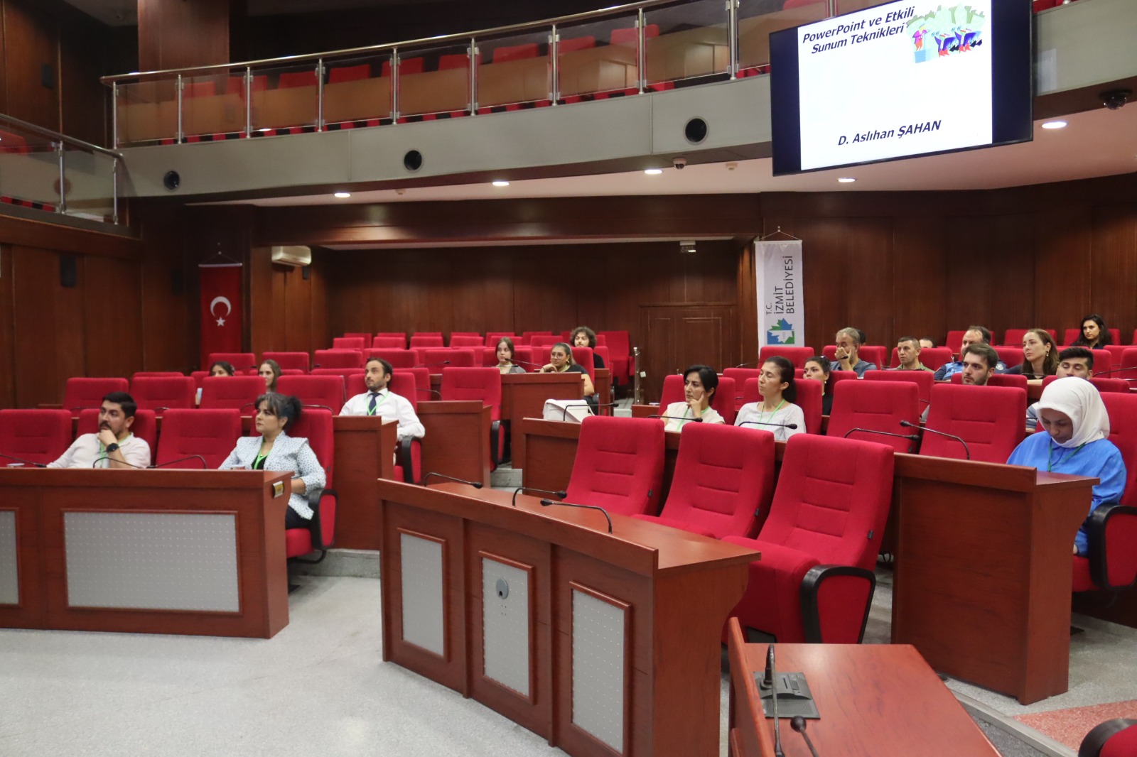 İzmit Belediyesi Dijital Akademi eğitimleri devam ediyor (6)