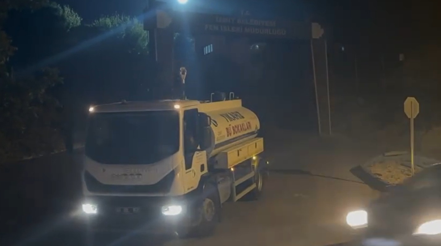 İzmit Belediyesi ekipleri Bolu’daki yangın için yola çıktı (1)