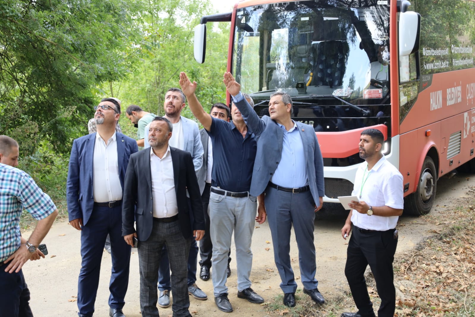 İzmit Belediyesi, kırsal mahallelerdeki inceleme gezisine Nebihoca’da devam etti (8)