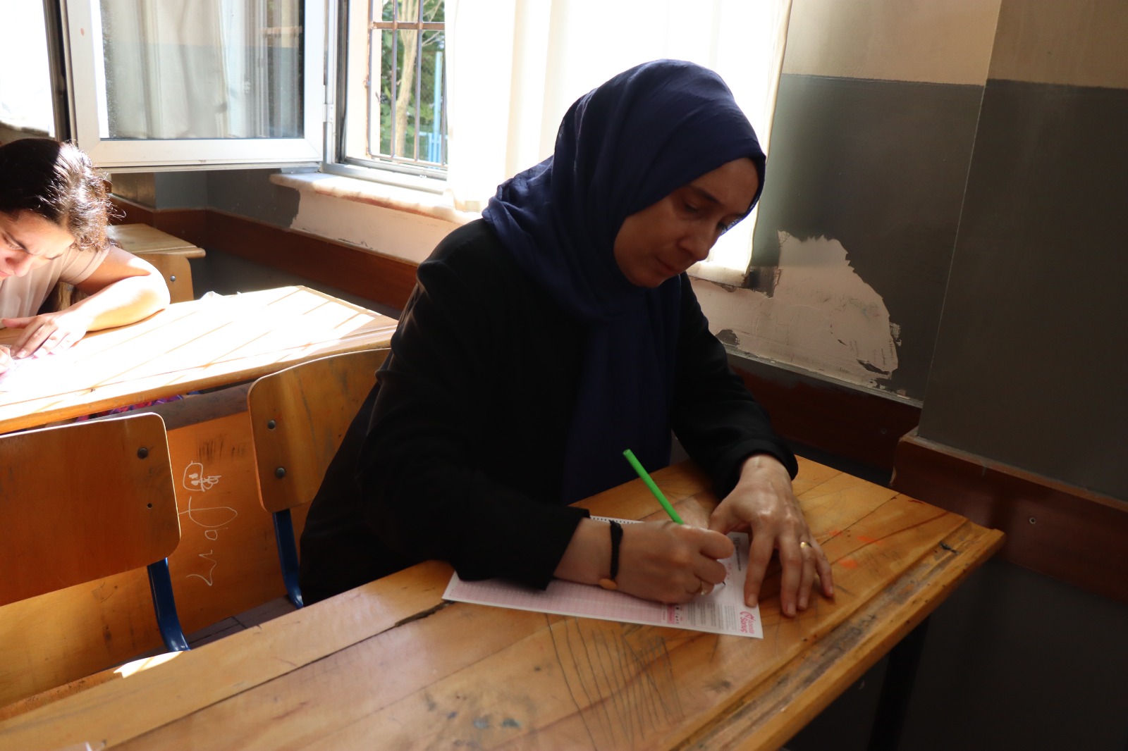 İzmit Belediyesinin liyakat temelli öğretmen alımı sınavına yoğun katılım (1)
