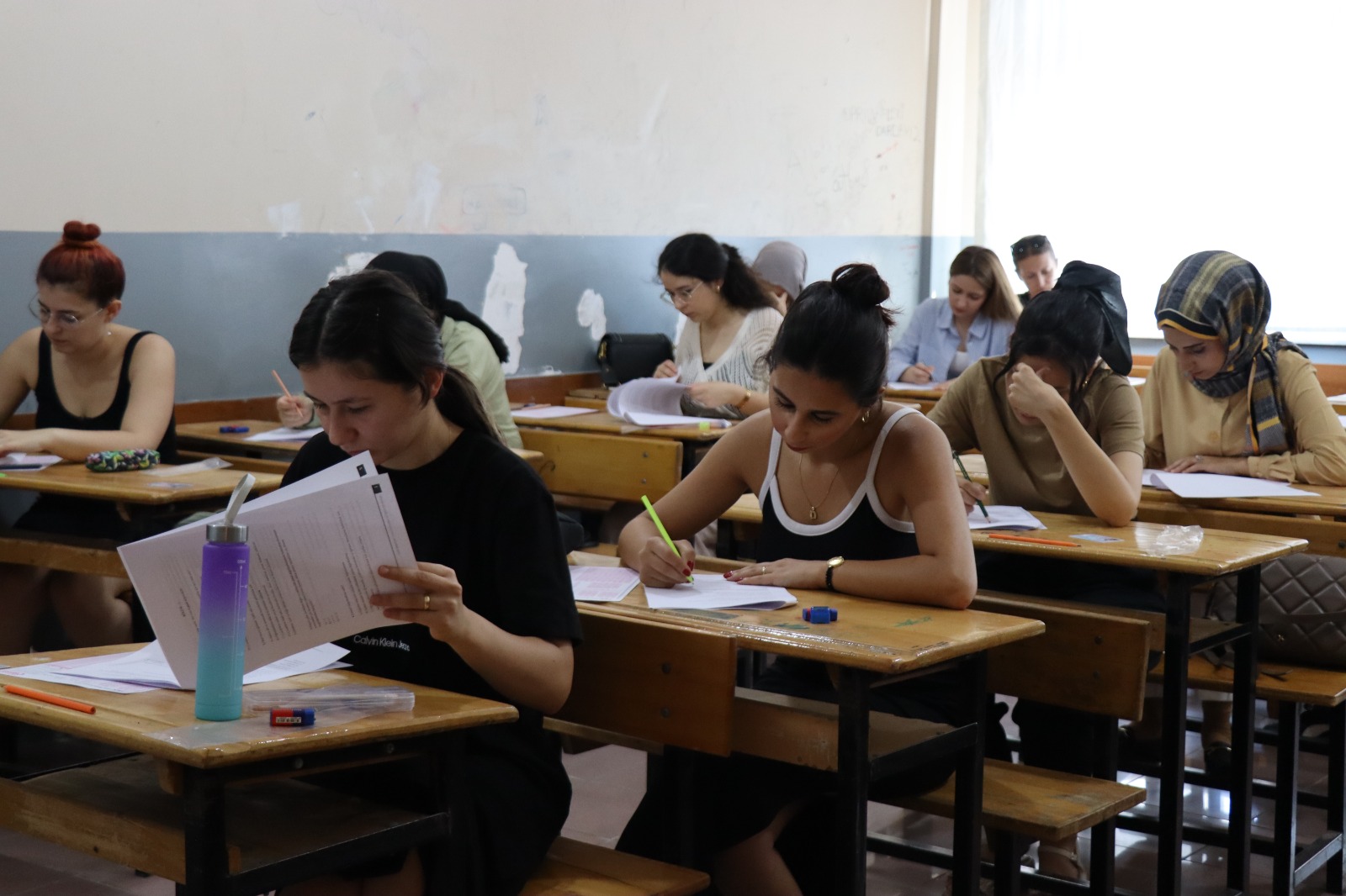 İzmit Belediyesinin liyakat temelli öğretmen alımı sınavına yoğun katılım (13)