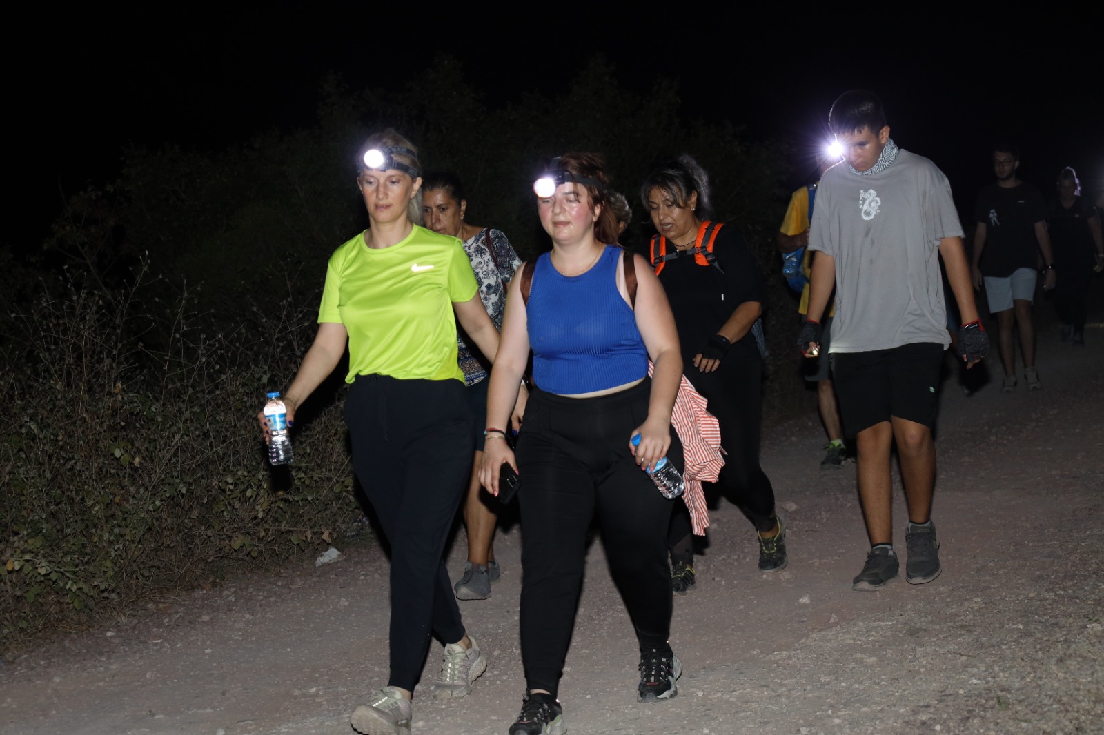 İzmitler, zafer coşkusunu doğa yürüyüşü ile yaşadı (10)