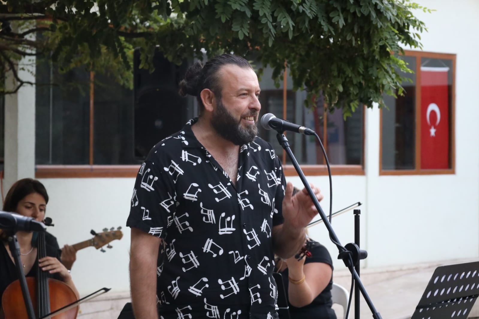 Izmit'te Yaz Aksamlari Türkçe Pop konseriyle devam etti (1)