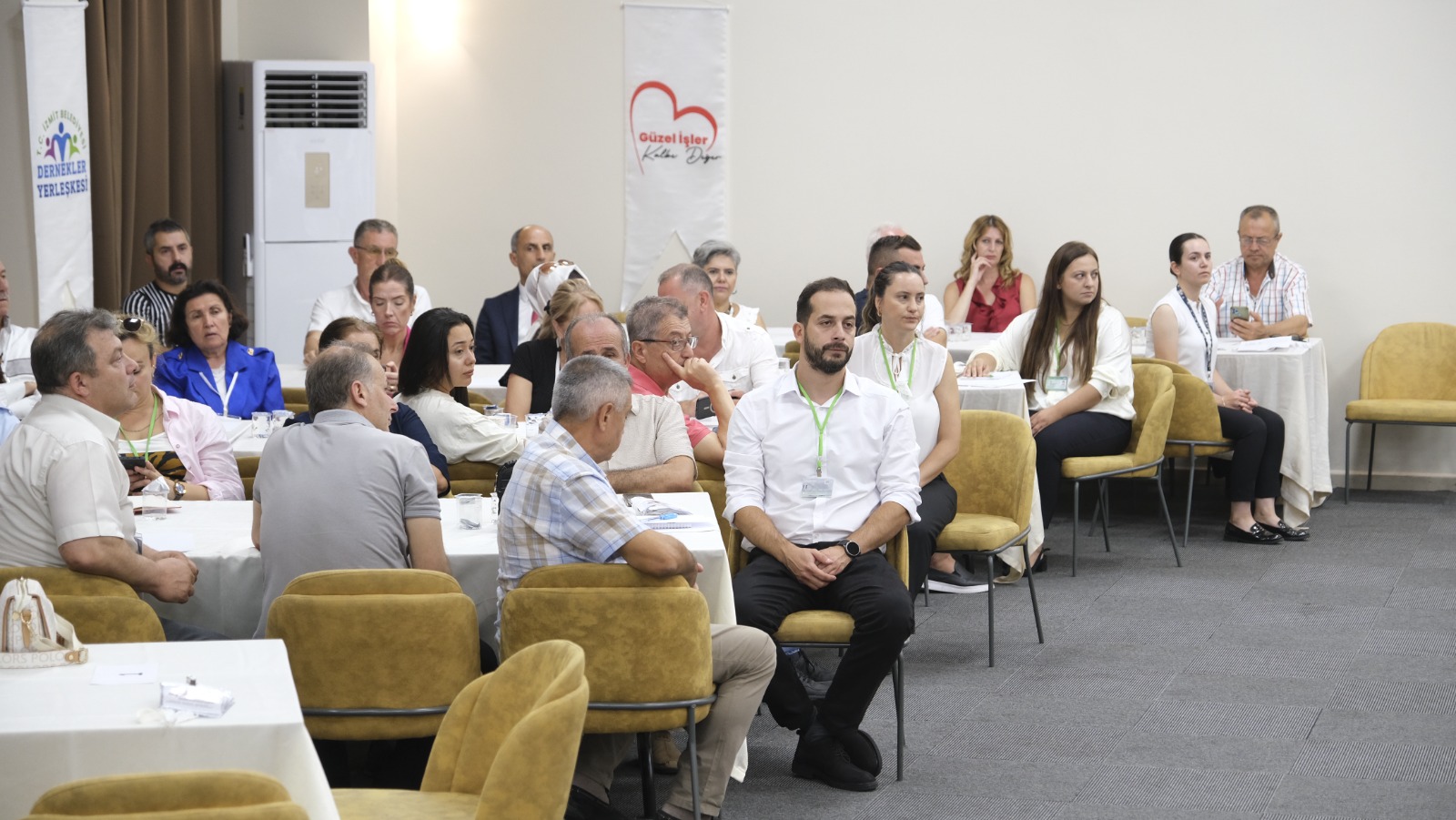 İzmit’te Yerel Eşitlik için ilk adım muhtarlar çalıştayda buluştu (2)
