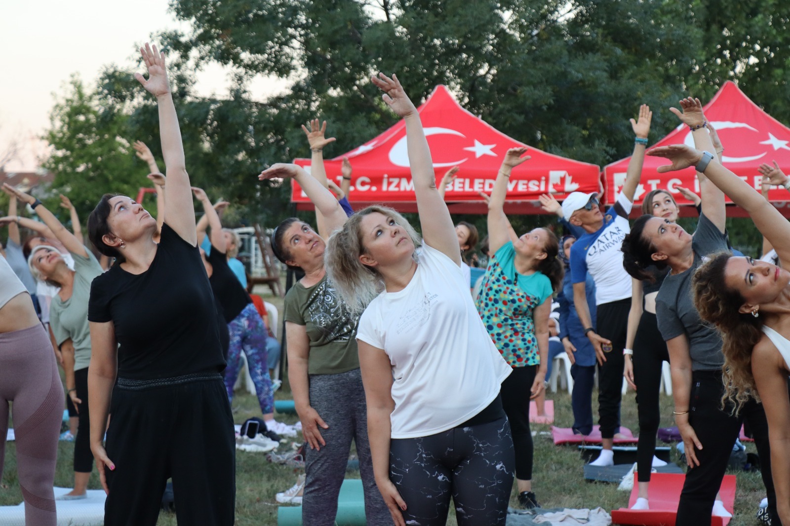 İzmit’te ‘Nefes Al İzmit’ Yoga etkinlikleri başladı (1)