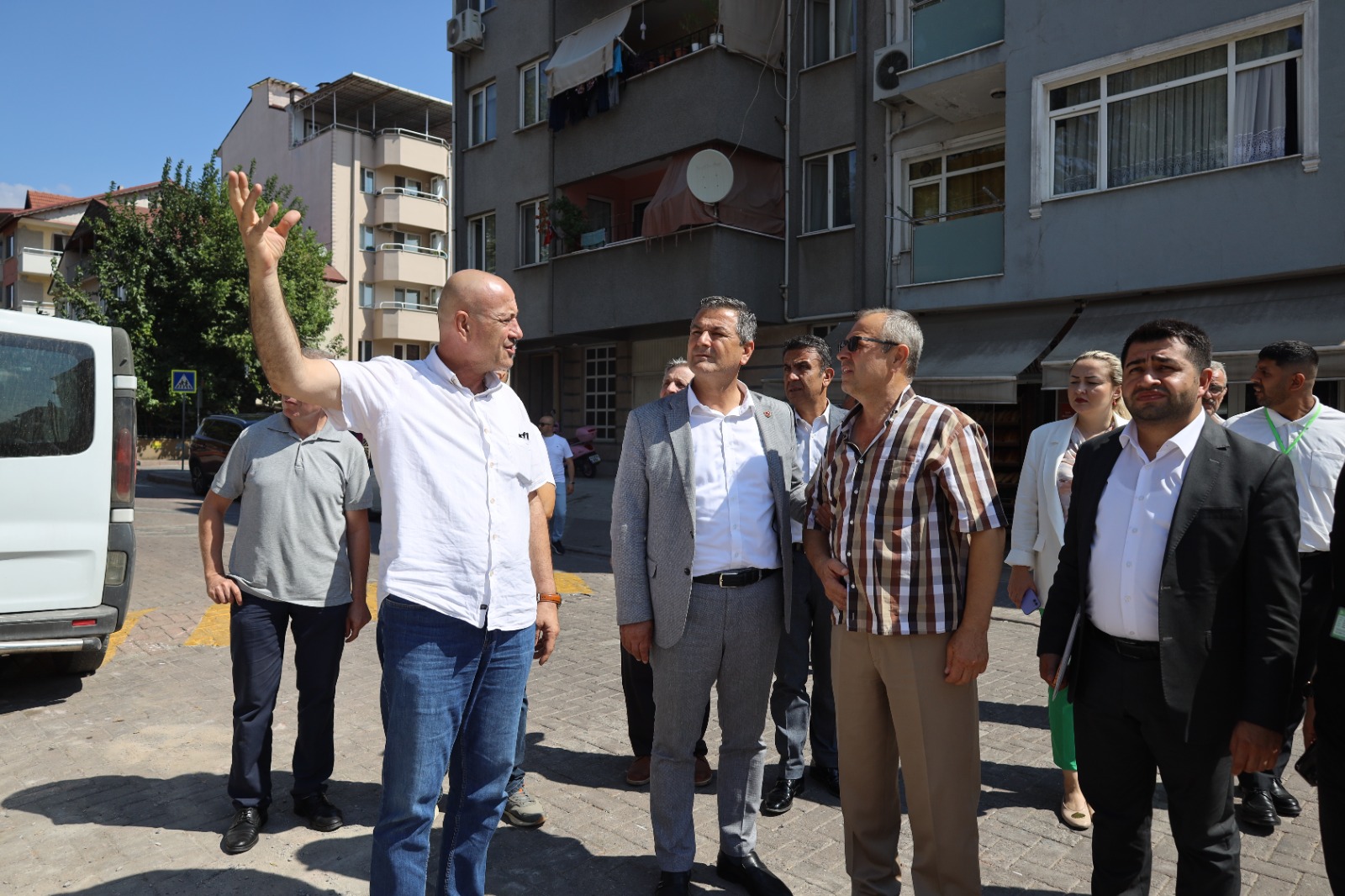 Körfez Mahallesi’nde yakın takip İzmit Belediye yöneticileri saha ziyaretinde (3)