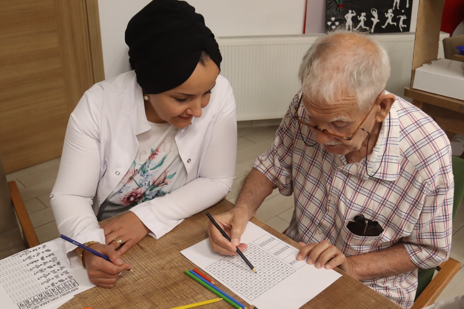 Alzheimer Yaşam Evi'nde birçok etkinlik gerçekleştiriliyor (2)